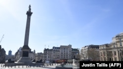 Londra: Trafalgar Square, o piață părăsită în timp de coronavirus, 24 martie 2020. 