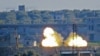 Турецька артилерія стріляє поблизу міста Саракеб у східній частиніі провінції Ідліб, Сирія, 2 березня 2020 року