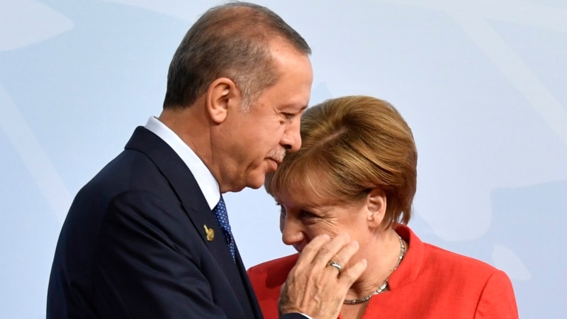 Эрдоган Германияны Гүлендин кыймылын “террорчу уюм” деп таанууга үндөдү 