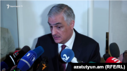 Armenia -- Deputy Prime Minister Mher Grigorian, speaks to journalists, Octobe 9, 2019.