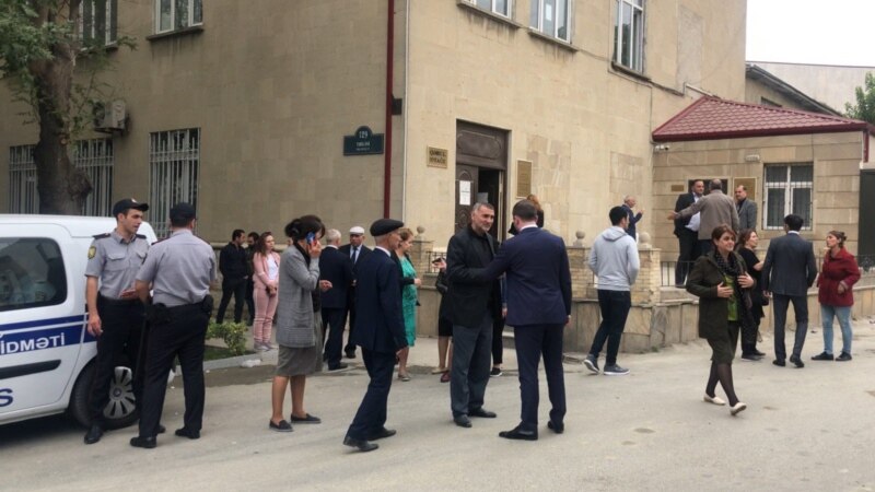 Переселенцы на акции в Баку потребовали предоставить им жилье