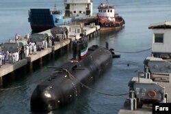 رسانه‌های ایران می‌گویند که با دستور رئیس‌جمهوری اسلامی، زیردریایی «فاتح» عازم اولین ماموریت خود در آب‌های جنوب کشور شد.