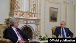 Vladimir Putin Serzh Sarkisian-la görüşdə