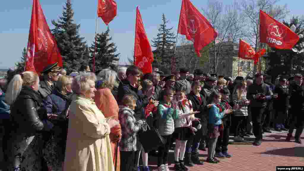 В Севастополе в честь дня рождения Владимира Ленина коммунисты провели митинг, 22 апреля 2017 года