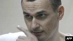 Oleg Sențov la pronunțarea verdictului de condamnare la Rostov-pe-Don, 25 august 2015