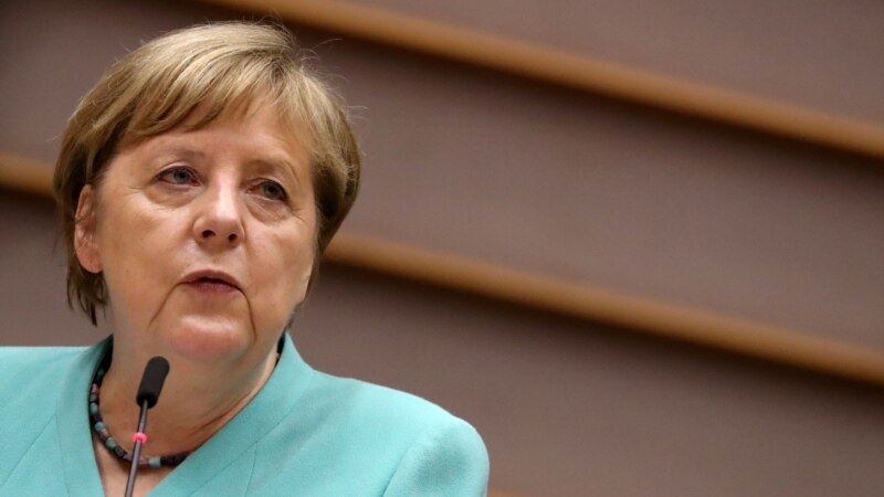Меркел - Отворање на првите поглавја од преговорите со Скопје и Тирана оваа година