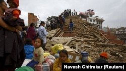 Templul din piața Bashantapur Durbar, Katmandu, Nepal, 25 aprilie, 2015