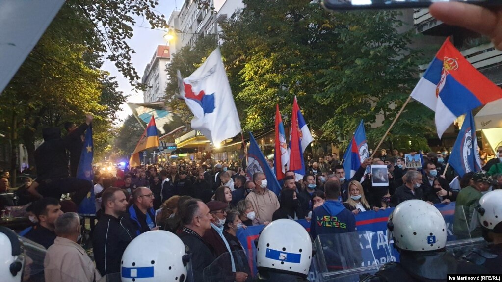 Protesta në Beograd, teksa nis festivali "Mirëdita, dobar dan!".
