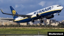 Літак компанії Ryanair, одного з найбільших лоукостерів у Європі