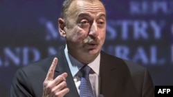 Илҳом Алиев 