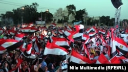 Eمصريون يحتفلون بفوز السيسي 