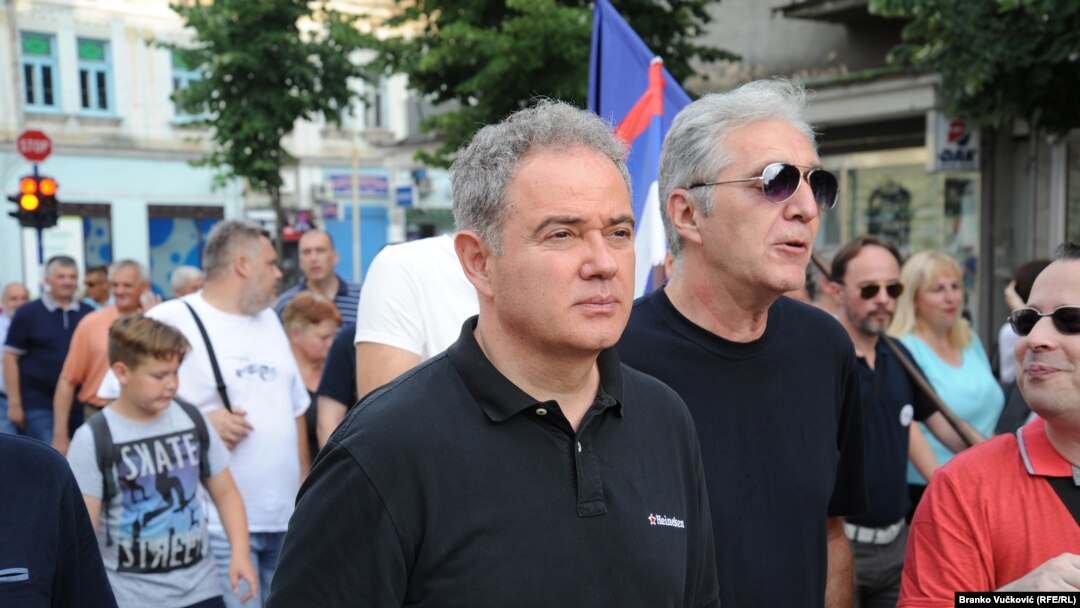 Zoran Lutovac na protestu u Kragujevcu