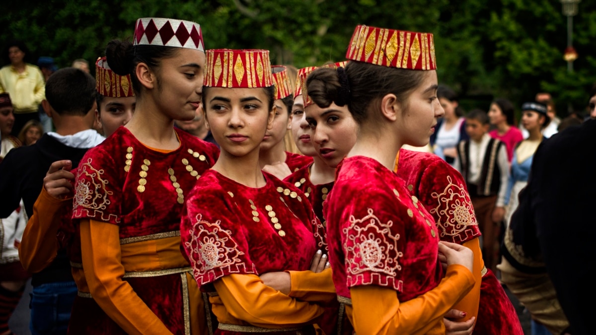 Какой день в армении. Армения этнос. Армения народ. Армения люди. Этнические диаспоры.