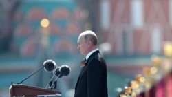 Руският президент Владимир Путин на парада в Москва