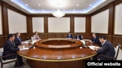 Жаҳон банки мутасаддилари президент Мирзиëев билан учрашувда.