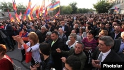 Armenia - Residents of Ararat attend an opposition rally, 3Oct2014.