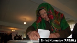 An Osh resident votes in local elections on March 4. 