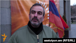 Жирайр Сефилян во время пресс-конференции на площади Свободы, Ереван, 14 декабря 2015 г.