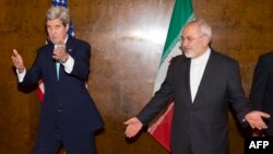 Держсекретар США Джон Керрі (л) і міністр закордонних справ Ірану Мохамад Заріф