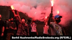 Supporters of Serhiy Sternenko rally in Kyiv on June 15.