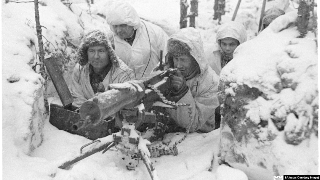 Зимната война: когато СССР нападна Финландия, а коктейлът "Молотов" получи  името си