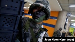 Южнокорейские солдаты на маневрах "Страж свободы Ульчи", 22 августа 2017 года 