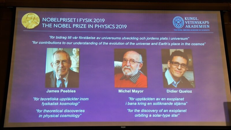Nobeli në Fizikë u ndahet tre shkencëtarëve për zbulime kozmike