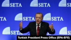 Recep Tayyip Erdogan AK Partinin tədbirində, 14 avqust, 2018-ci il