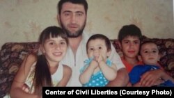 Сім'я кримськотатарського в'язня Енвера Мамутова