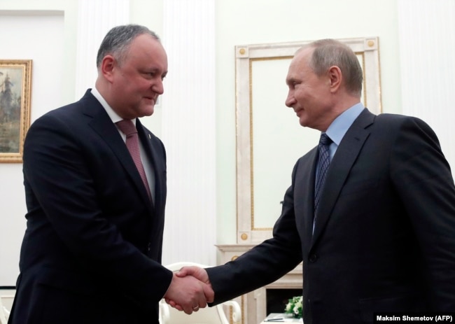 Зліва направо: президент Росії Володимир Путін і президент Молдови Ігор Додон. Москва, 30 січня 2019 року