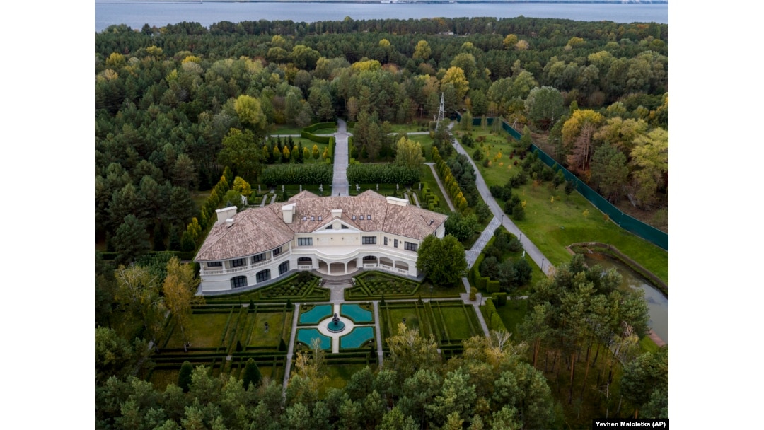 Mykola Zlochevskiy's house outside Kyiv