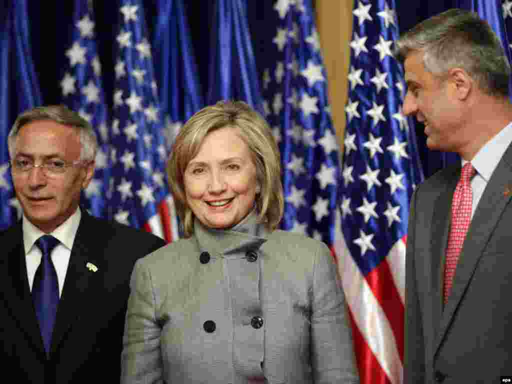 Hillary Clinton në Prishtinë rikonfirmoi mbështetjen e SHBA-ve për Kosovën...