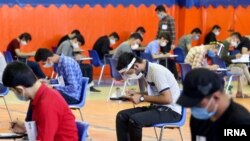 İranda tələbələr, arxiv foto