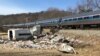 США: поїзд з республіканцями зіткнувся із сміттєвозом, 1 людина загинула, 6 травмовані