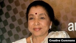 آشا بوسلی، خوانندۀ مشهور هندی