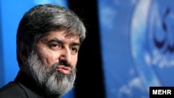 علی مطهری گفته است که دخالت سپاه در انتخابات خطری برای انقلاب و نظام اسلامی است.