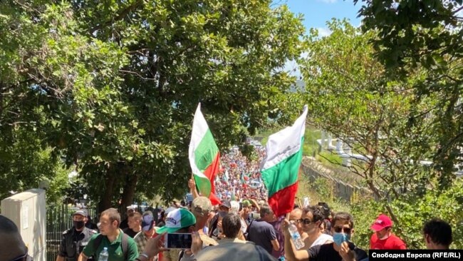 Протест в парке «Росенець» у пляжа в Бургасе, 11 июля 2020