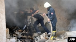 Пожар на месте взрыва в Дамаске
