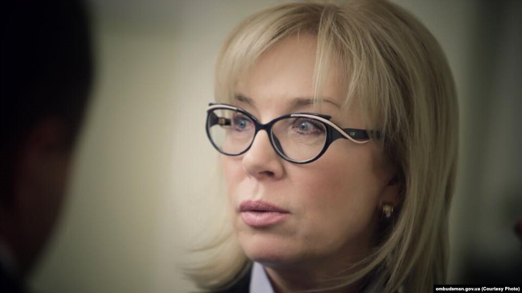 «Тоді ми звернулися до всіх, в тому числі міжнародних правозахисних організацій, ООН, але ніхто не звернув на це уваги», – зазначає омбудсмен