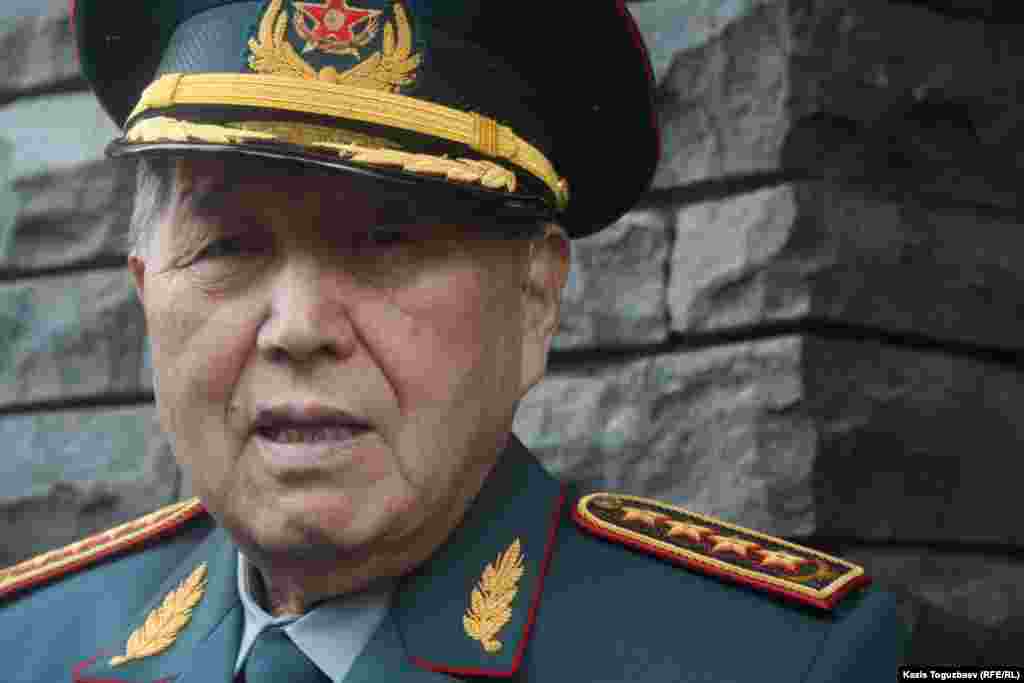 Бывший (первый) министр обороны Казахстана генерал армии Сагадат Нурмагамбетов. Алматы, 5 апреля 2012 года.