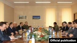 Armenia - Senior Armenian and Iranian defense officials hold talks in Yerevan, 3May2011.