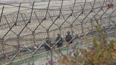 Южнокорееце пресякъл строго охраняваната границата със Северна Корея но граничарите