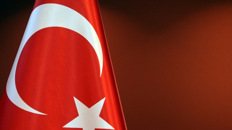 Turqia shpall shtatë ditë zie kombëtare 