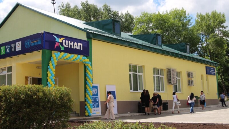 На Херсонщине для крымчан предлагают создать мобильные центры предоставления админуслуг