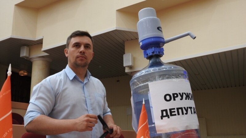 Суд в Саратове не отменил штраф в тысячу рублей за "мелкое хулиганство" депутату Бондаренко 