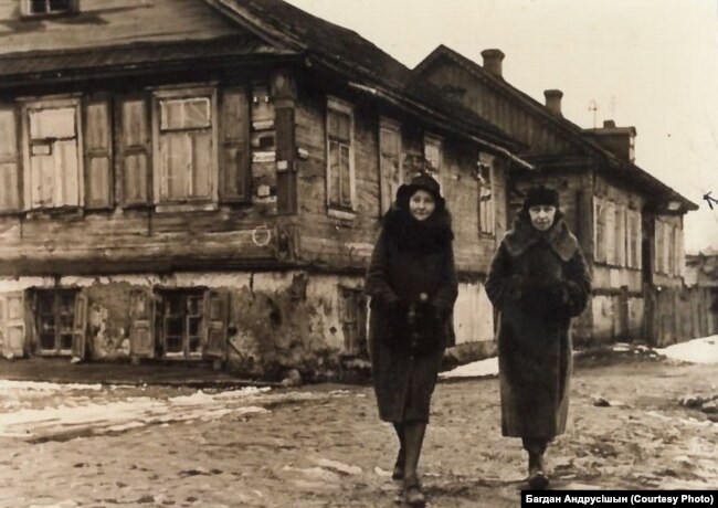 Дом Луцкевічаў у Менску. Яніна Каханоўская і Эмілія Луцкевіч-Шабуня