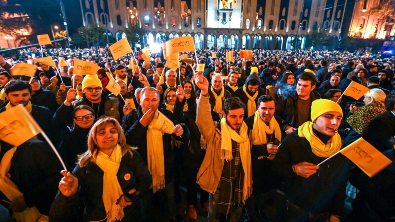 Gürji parlamentiniň saýlaw reformasyny ret etmeginden soň, Tbiliside ýene protestlere garaşylýar