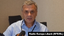 Igor Boțan în studioul Europei Libere