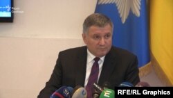 Голова МВС Арсен Аваков заявив, що Нацполіція розслідує можливі маніпуляції з внесками одного з кандидатів у президенти