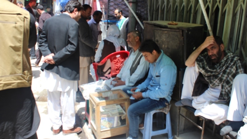 مارکیت‌های تبادله اسعار امروز در سراسر افغانستان مسدود اند